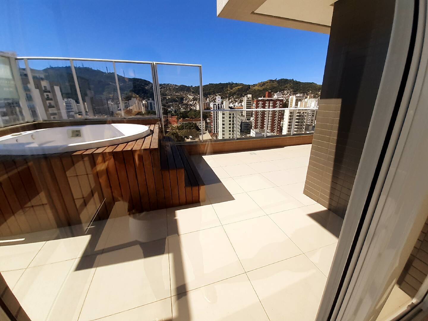 Apartamento à venda com 3 quartos, 190m² - Foto 5