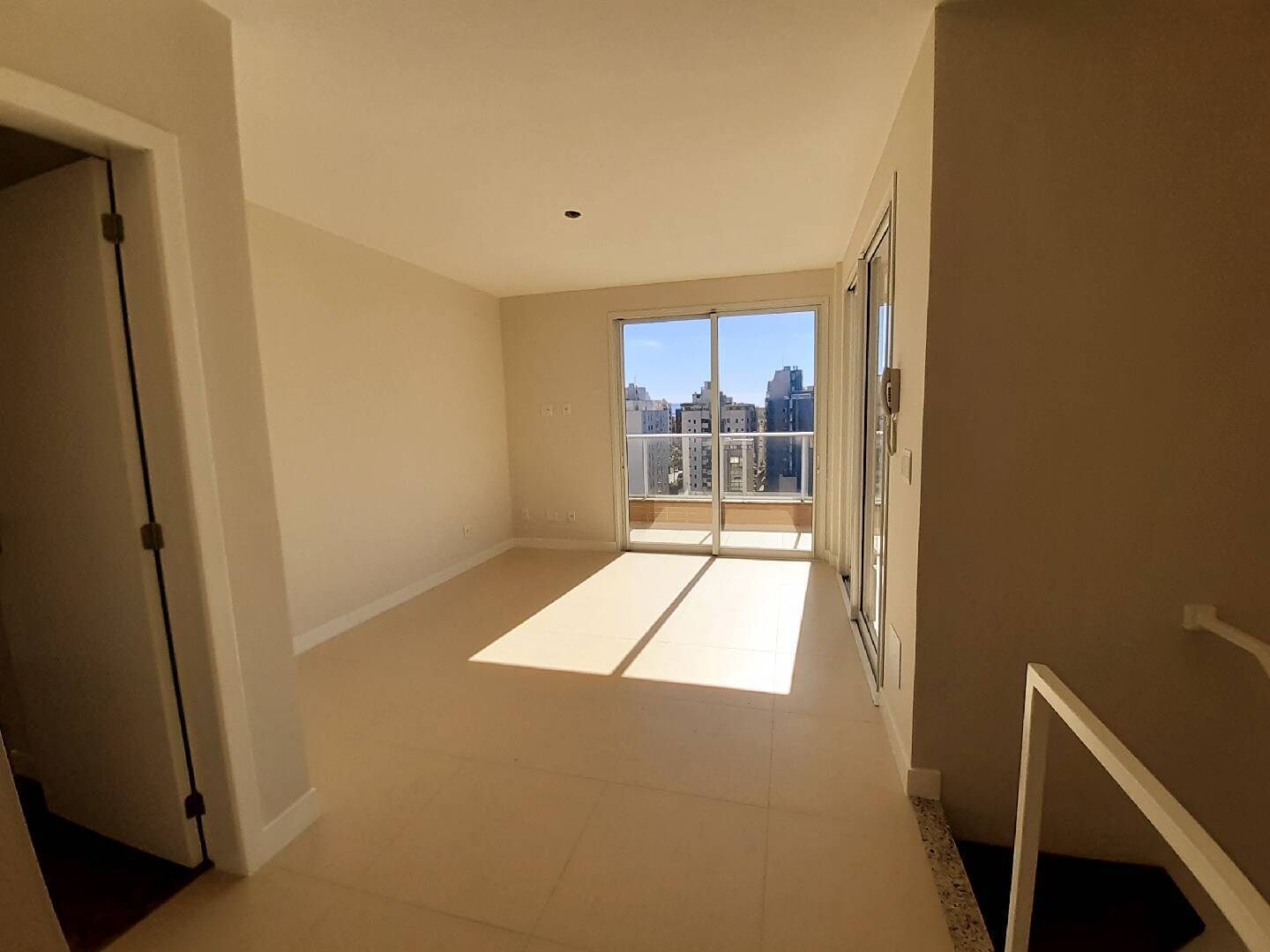 Apartamento à venda com 3 quartos, 190m² - Foto 10