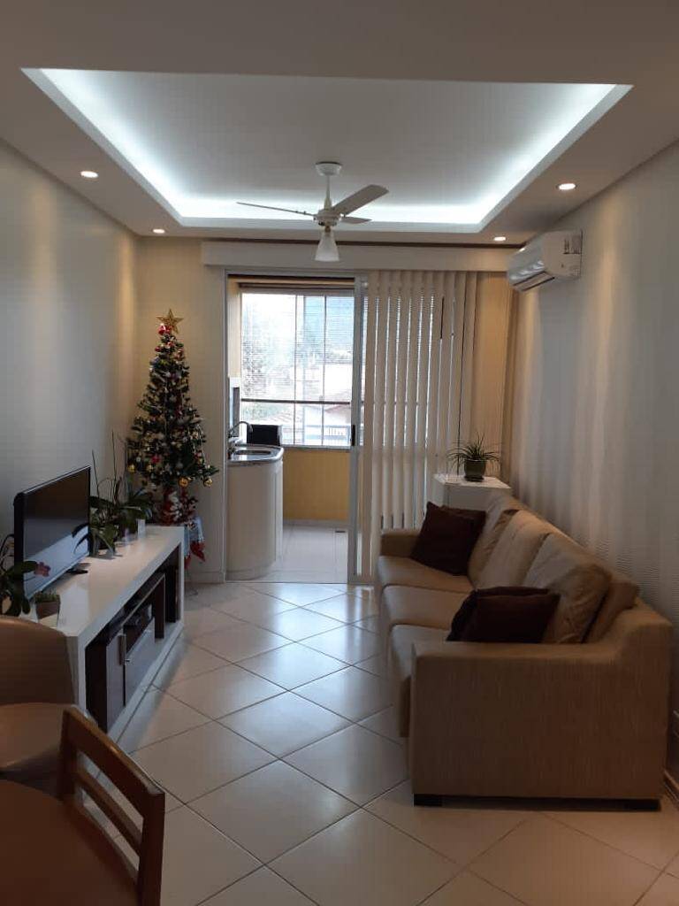 Apartamento à venda com 2 quartos, 68m² - Foto 4