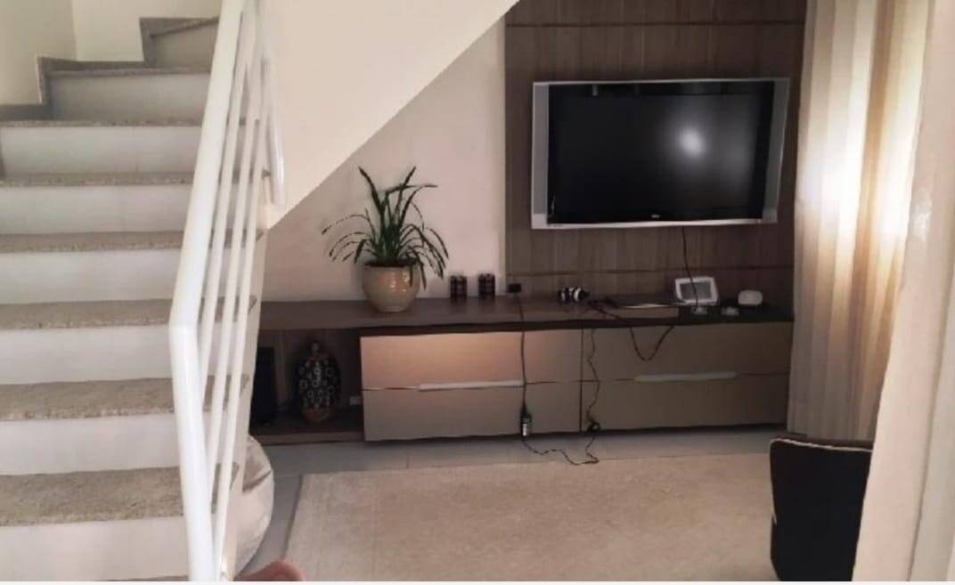 Apartamento à venda com 4 quartos, 218m² - Foto 1