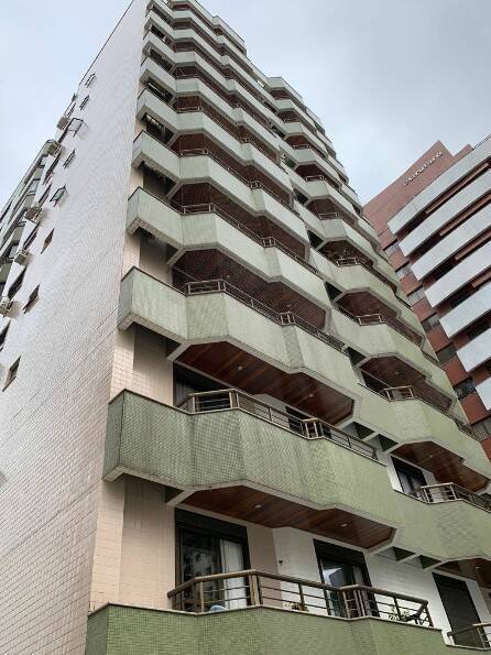 Apartamento à venda com 3 quartos, 256m² - Foto 1