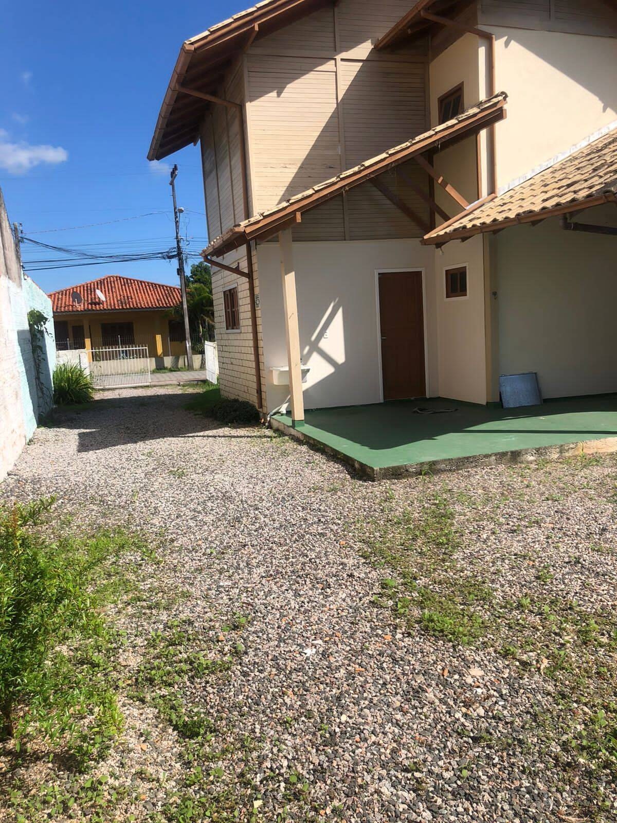 Casa à venda com 3 quartos, 110m² - Foto 1