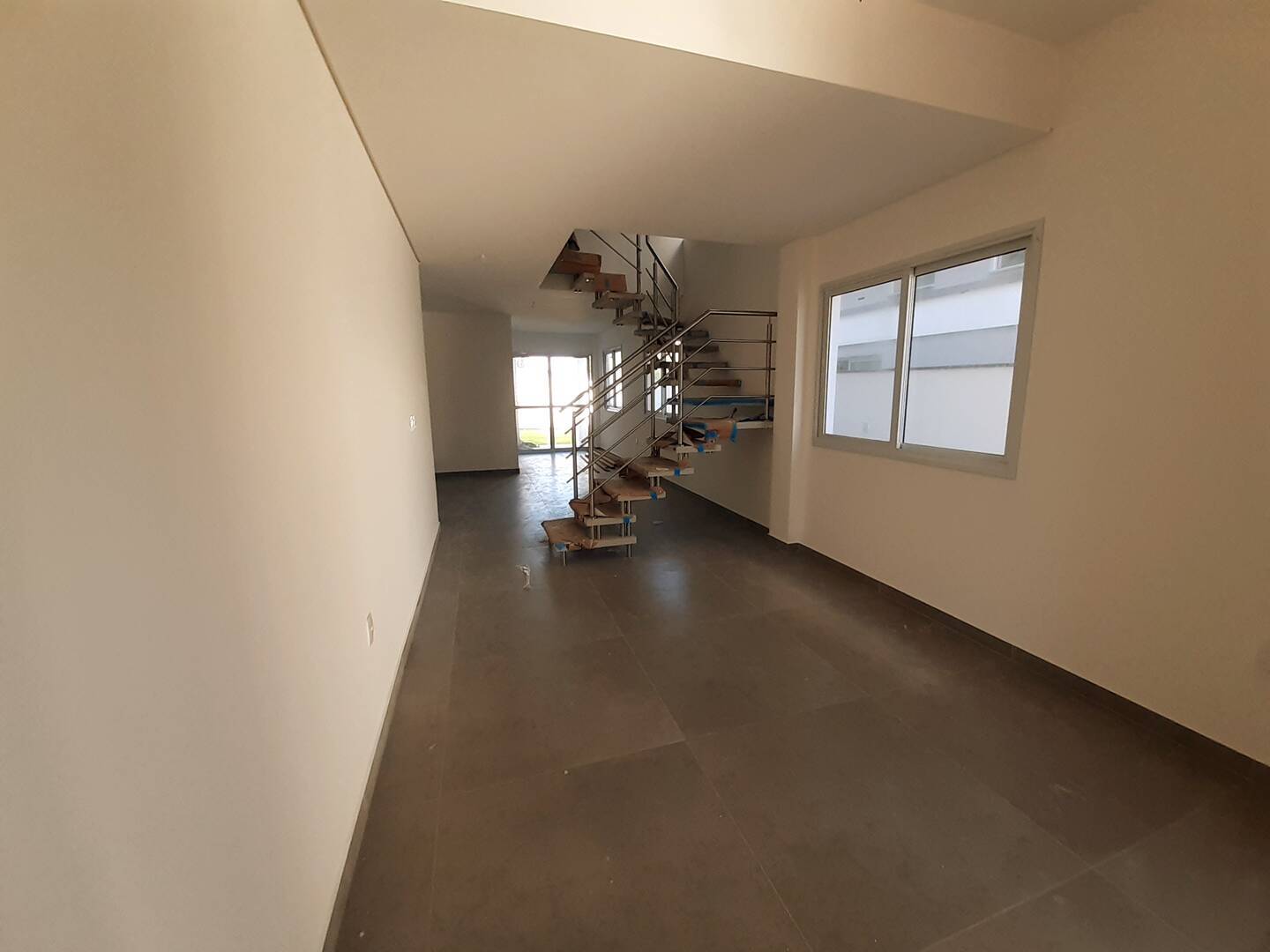 Casa à venda com 3 quartos, 168m² - Foto 8