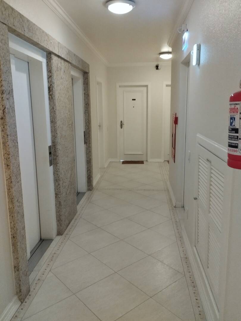 Apartamento à venda com 3 quartos, 135m² - Foto 23