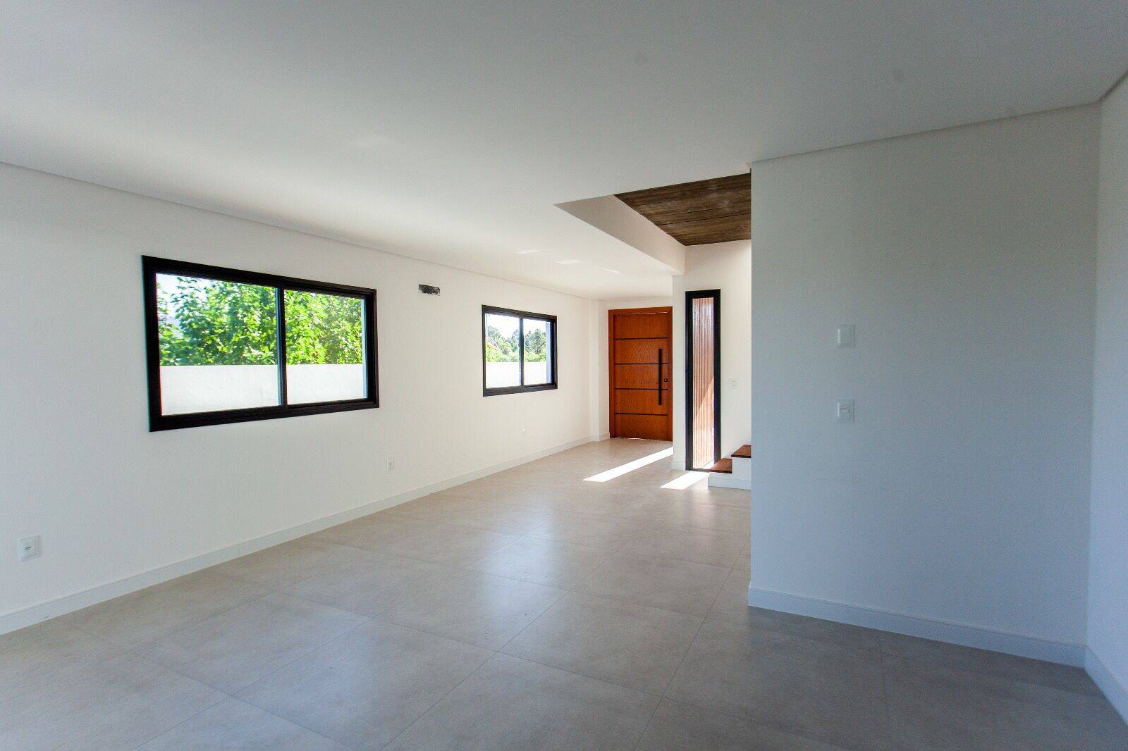 Casa à venda com 3 quartos, 160m² - Foto 1