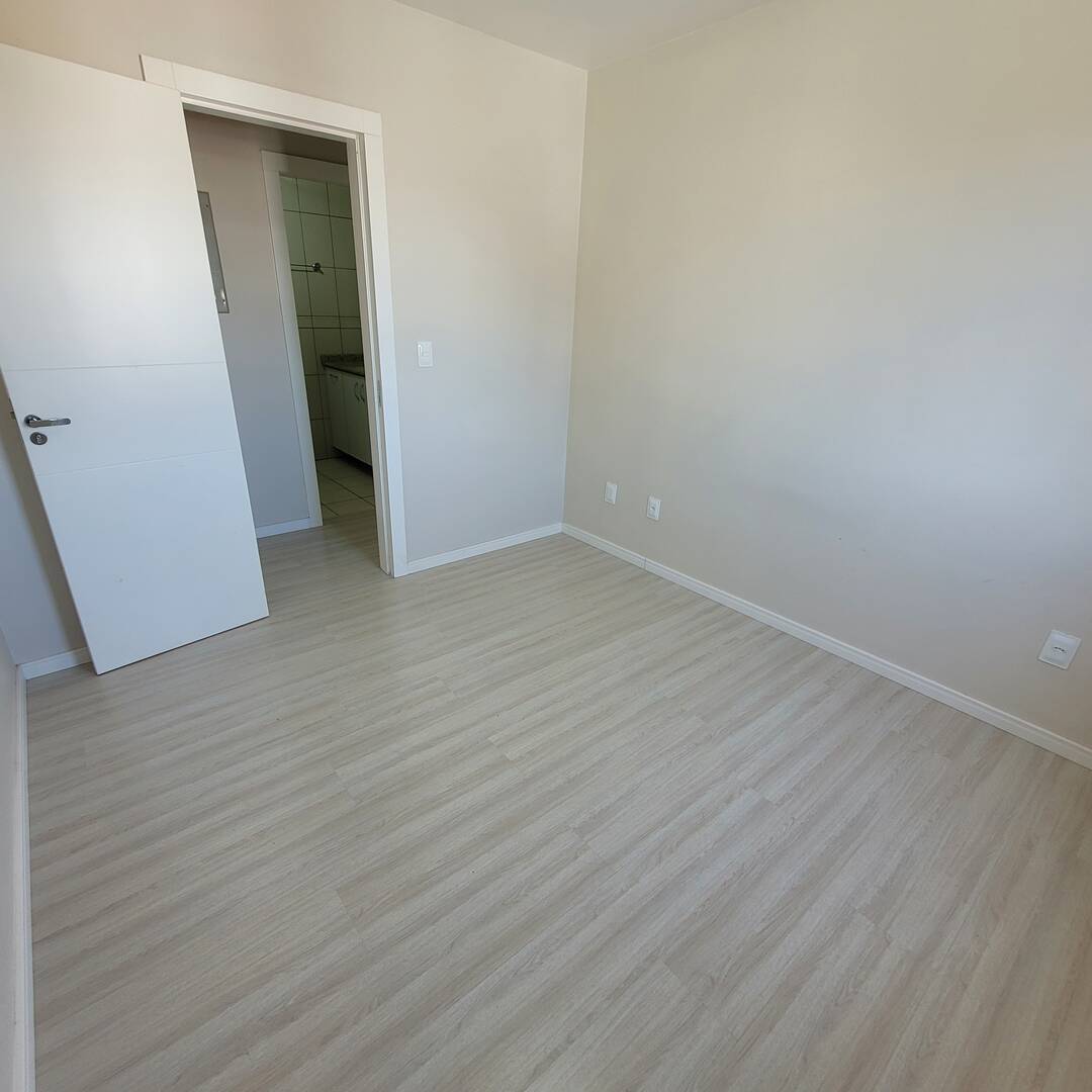 Apartamento à venda com 2 quartos, 107m² - Foto 13