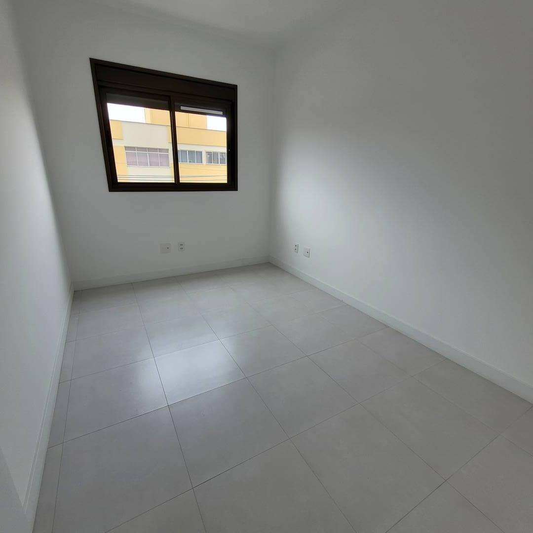 Apartamento à venda com 2 quartos, 64m² - Foto 13