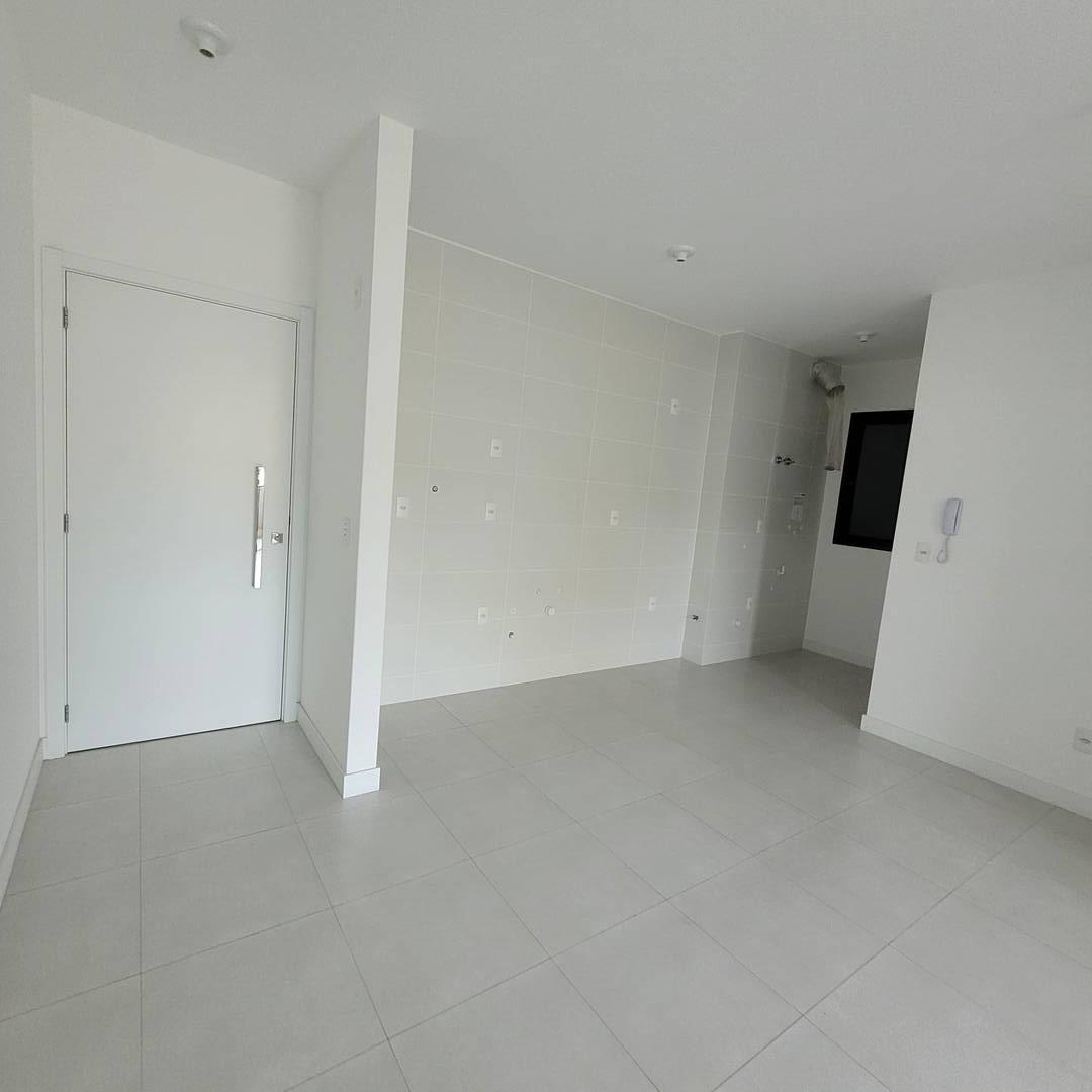 Apartamento à venda com 2 quartos, 64m² - Foto 8