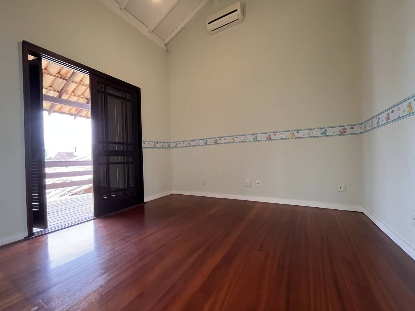 Casa à venda com 4 quartos, 230m² - Foto 18