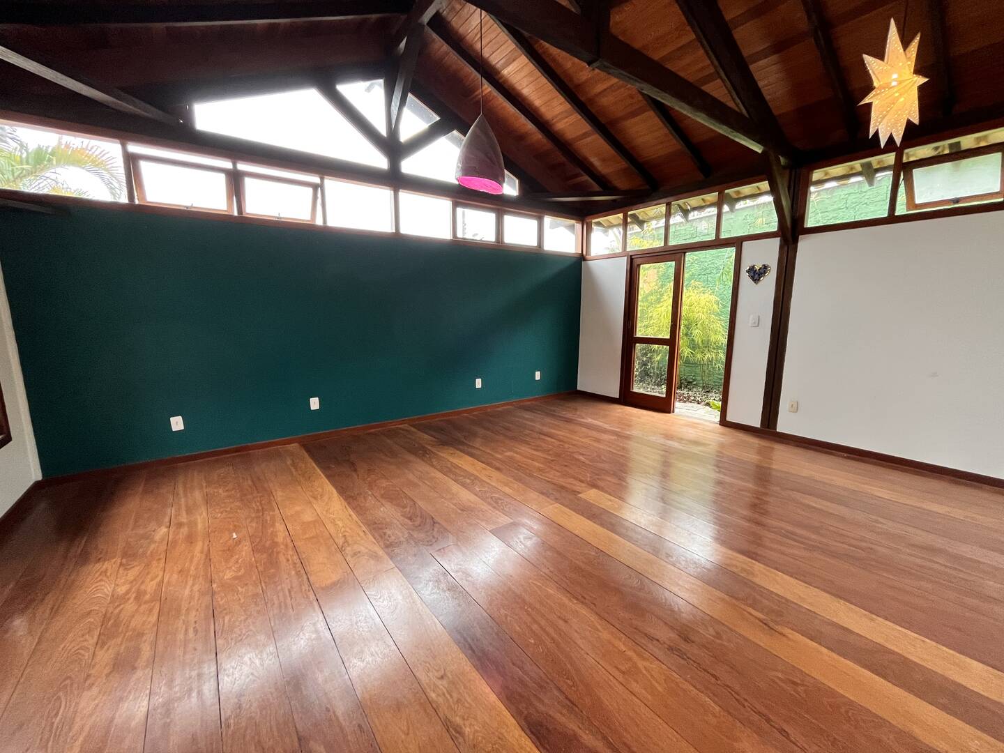 Casa à venda com 4 quartos, 230m² - Foto 9