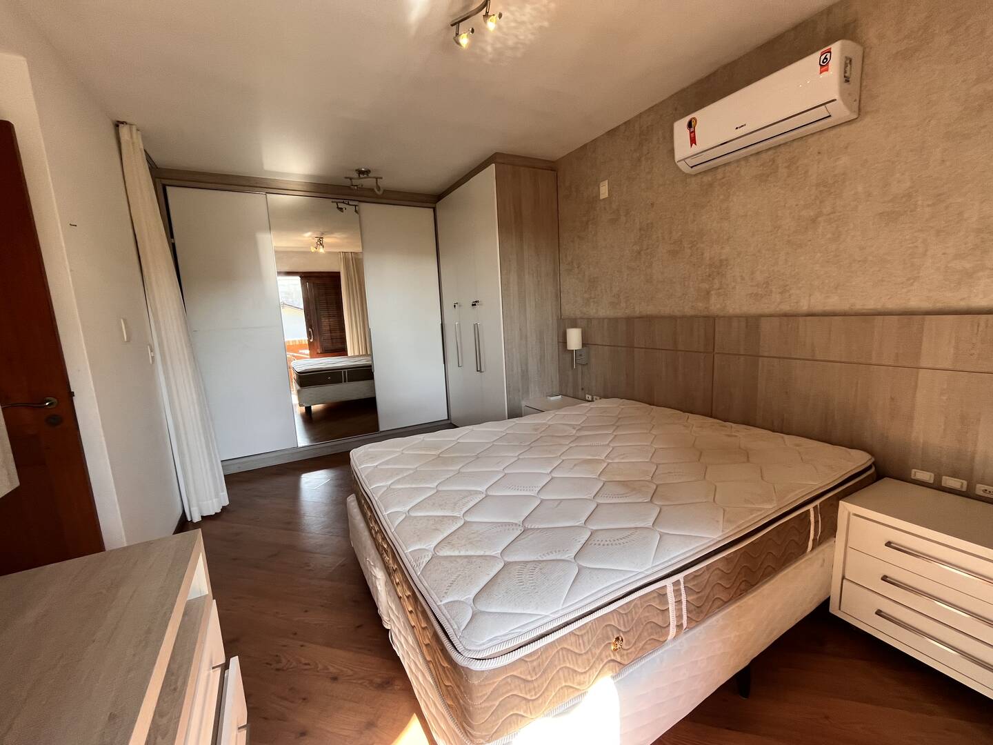 Casa à venda com 3 quartos, 265m² - Foto 48