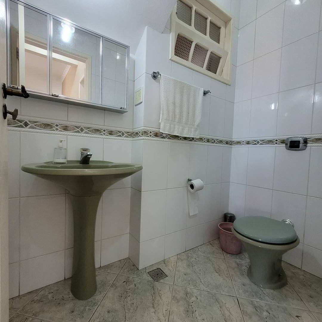 Casa à venda com 5 quartos, 212m² - Foto 12