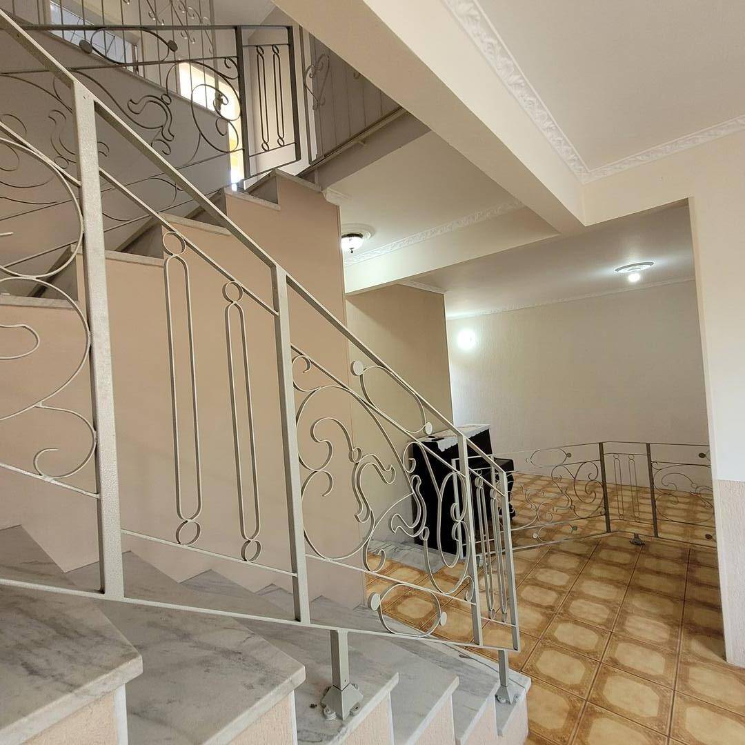 Casa à venda com 5 quartos, 212m² - Foto 14