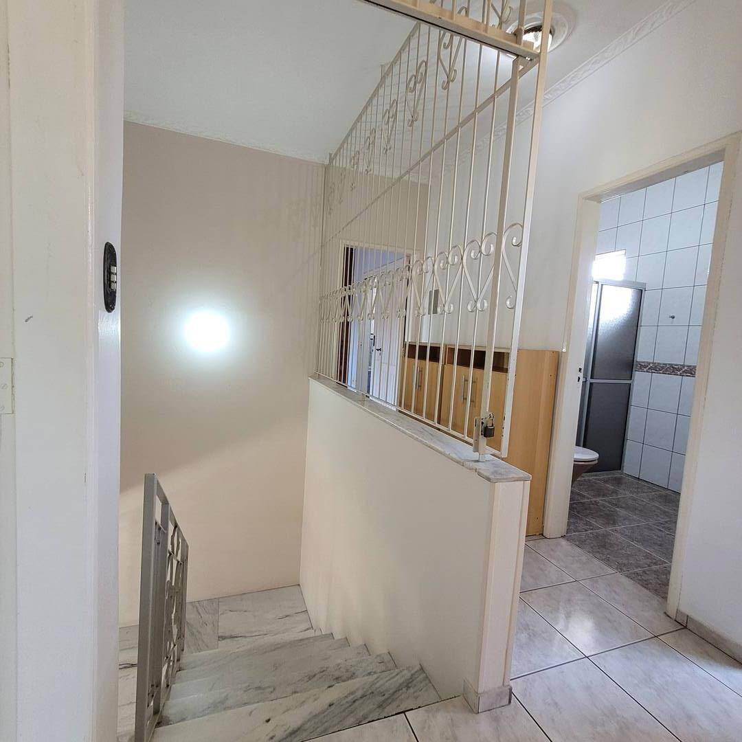 Casa à venda com 5 quartos, 212m² - Foto 29