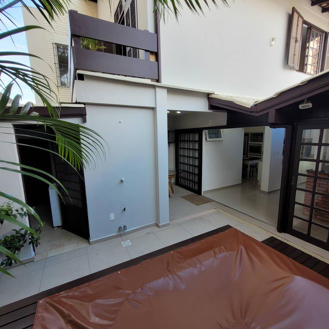 Casa à venda com 3 quartos, 200m² - Foto 35