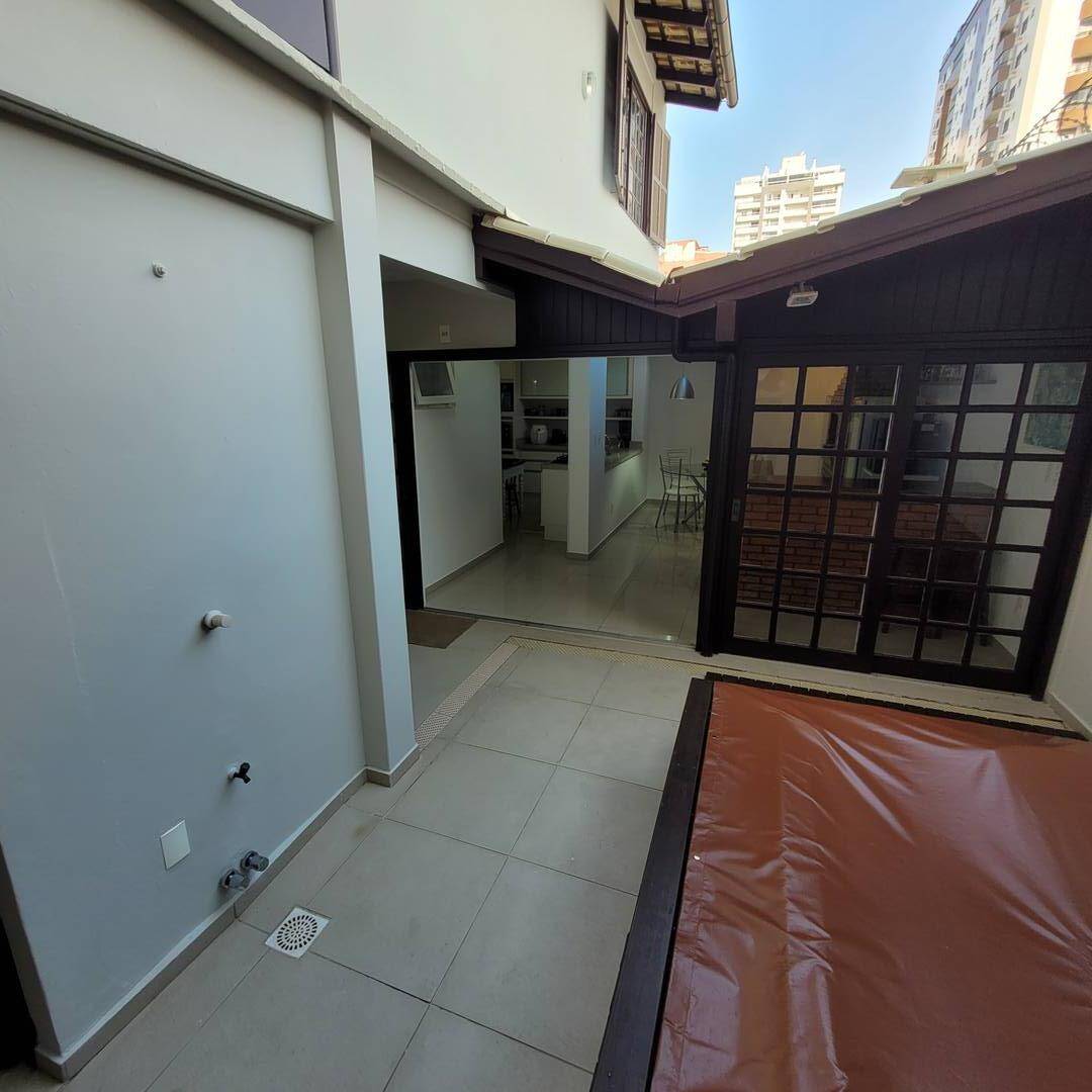 Casa à venda com 3 quartos, 200m² - Foto 36