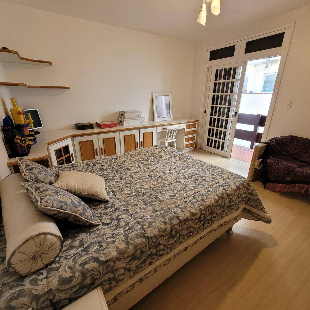 Casa à venda com 3 quartos, 200m² - Foto 87