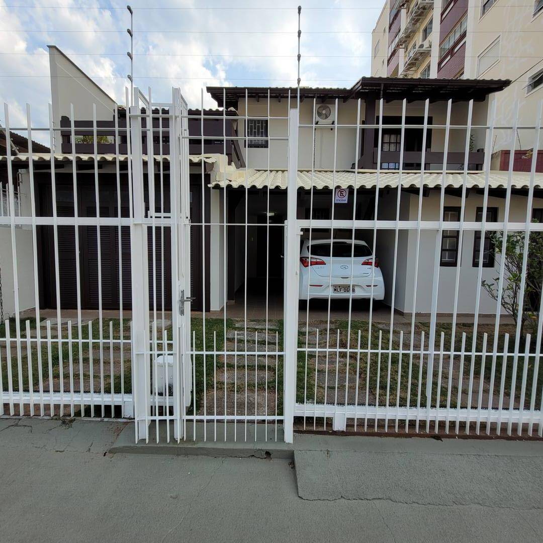 Casa à venda com 3 quartos, 200m² - Foto 111