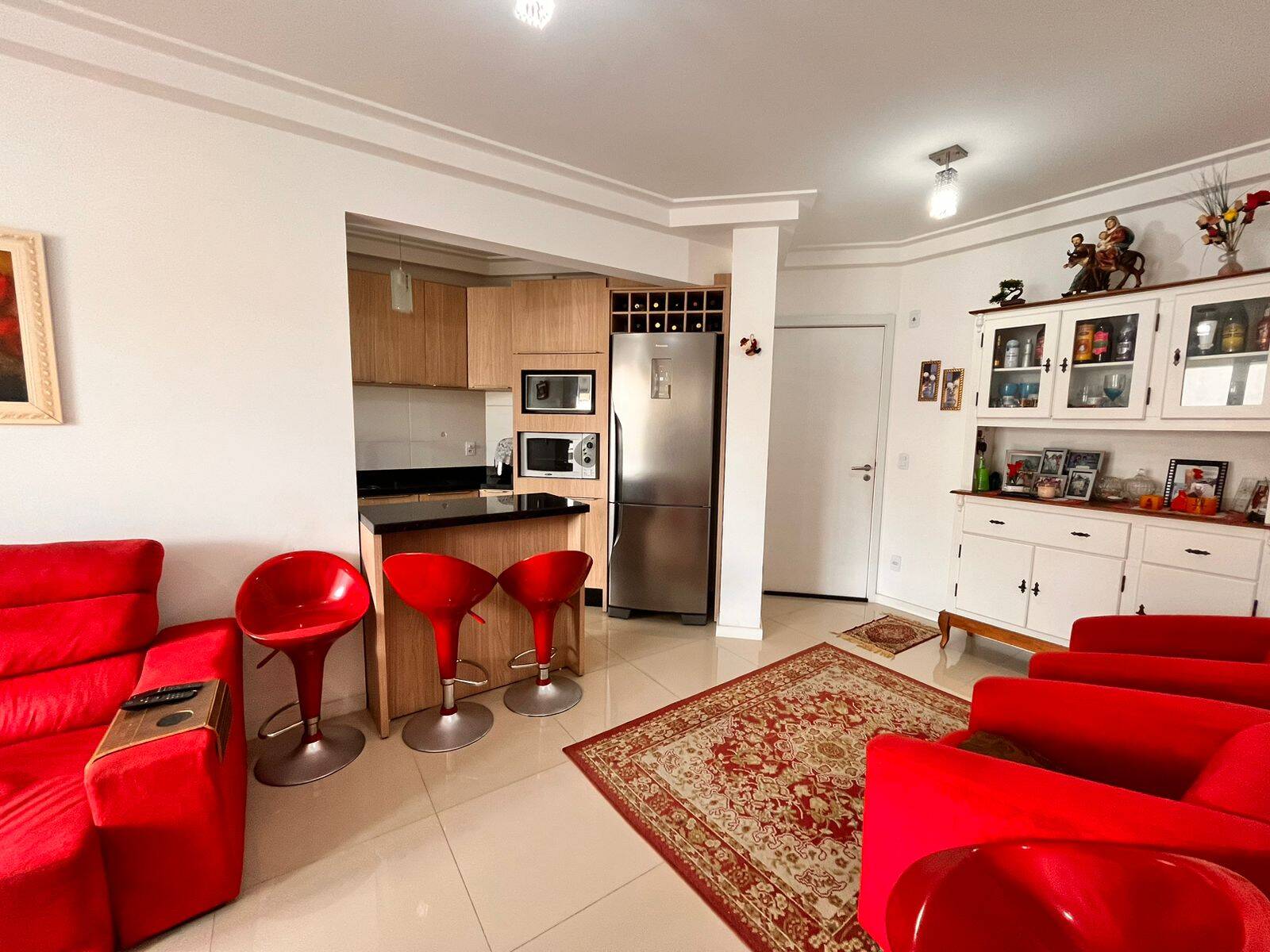 Apartamento à venda com 2 quartos, 68m² - Foto 8