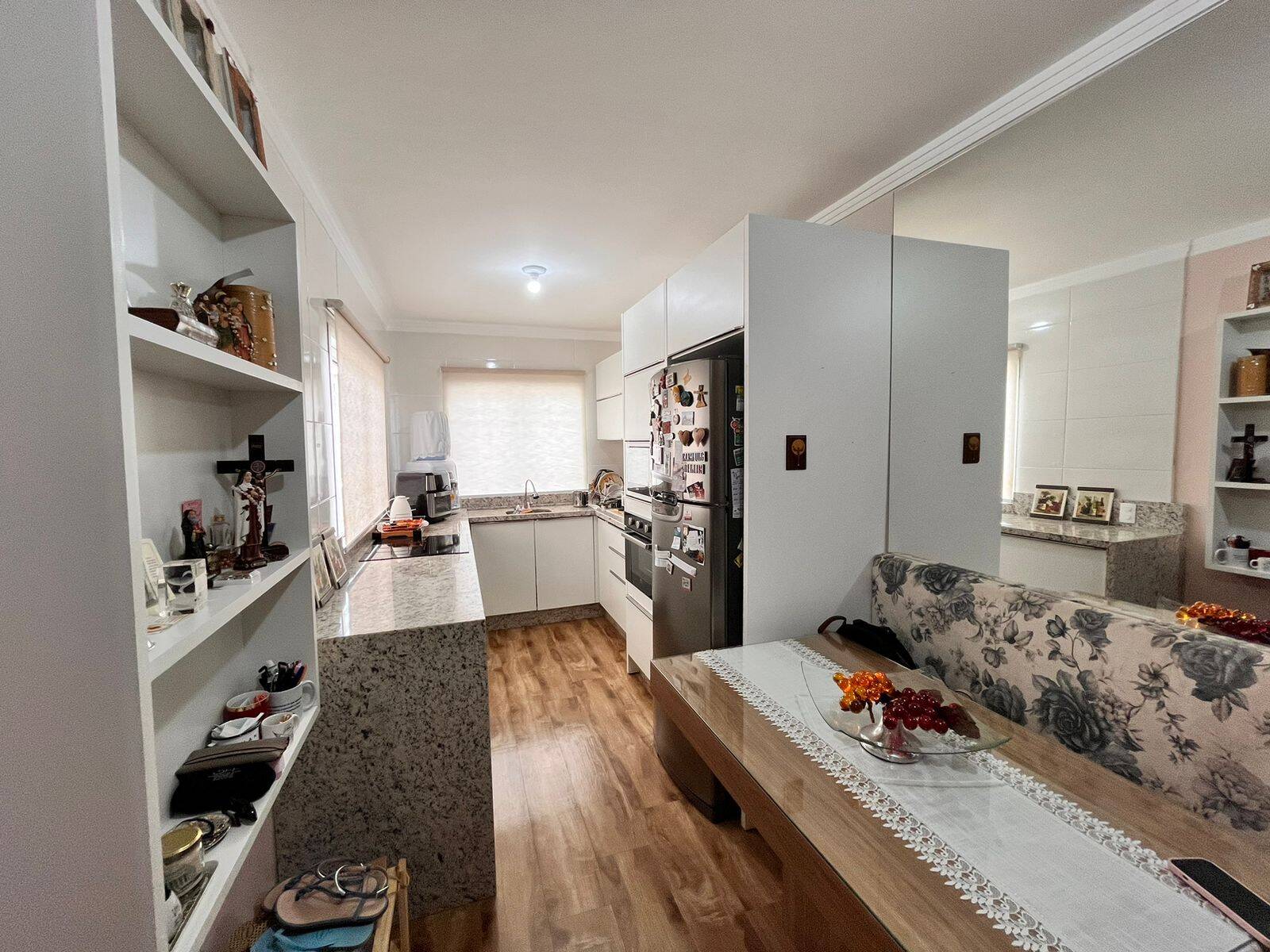 Casa à venda com 2 quartos, 106m² - Foto 11