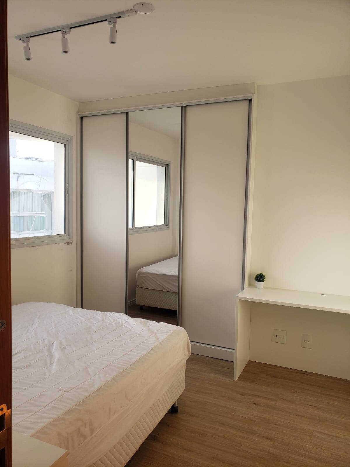 Apartamento à venda com 2 quartos, 75m² - Foto 14