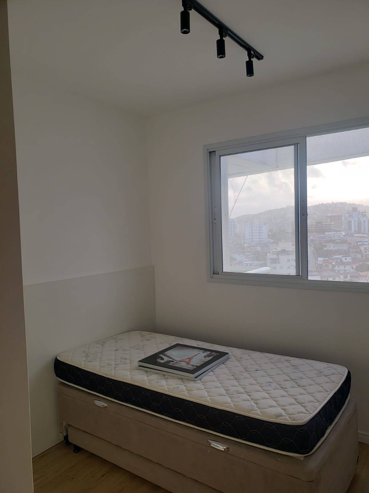 Apartamento à venda com 2 quartos, 75m² - Foto 19