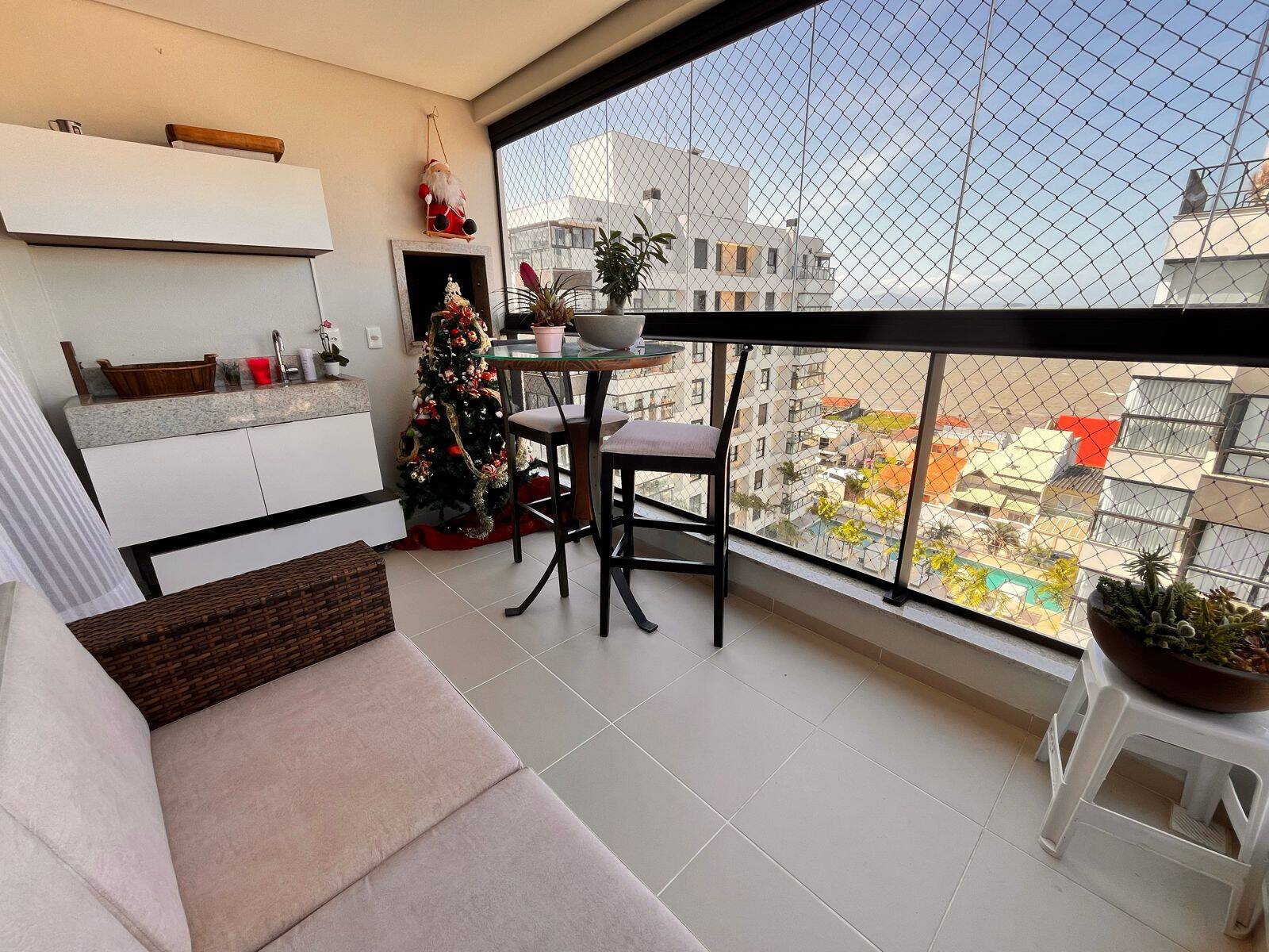 Apartamento à venda com 2 quartos, 75m² - Foto 11