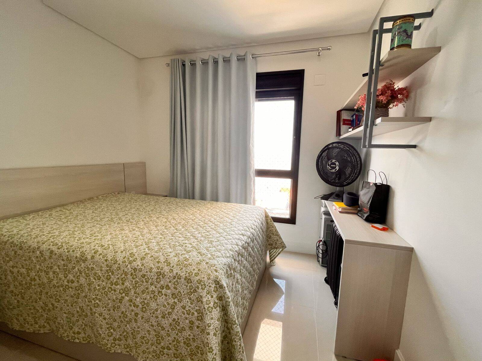 Apartamento à venda com 2 quartos, 75m² - Foto 16