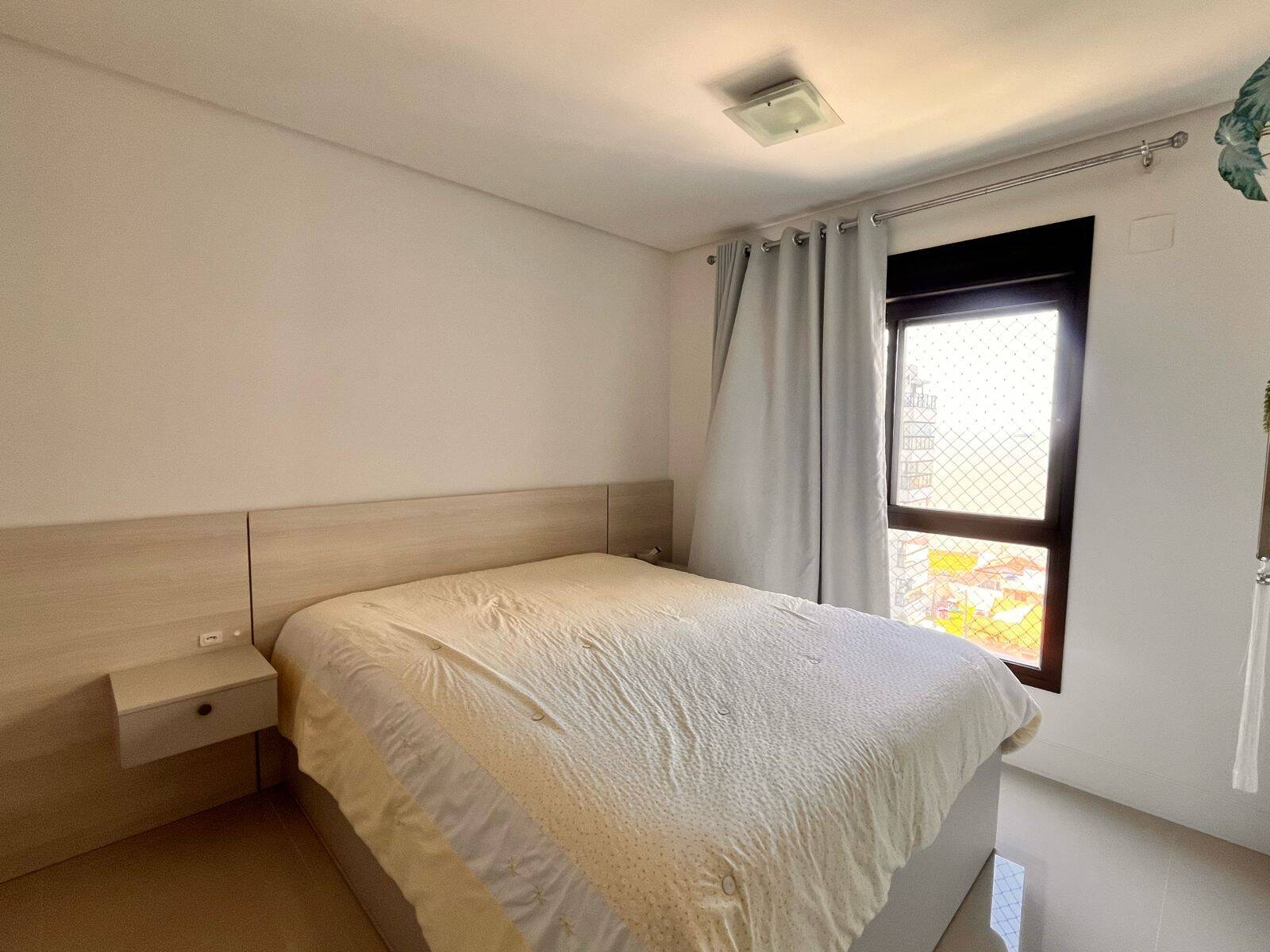 Apartamento à venda com 2 quartos, 75m² - Foto 20