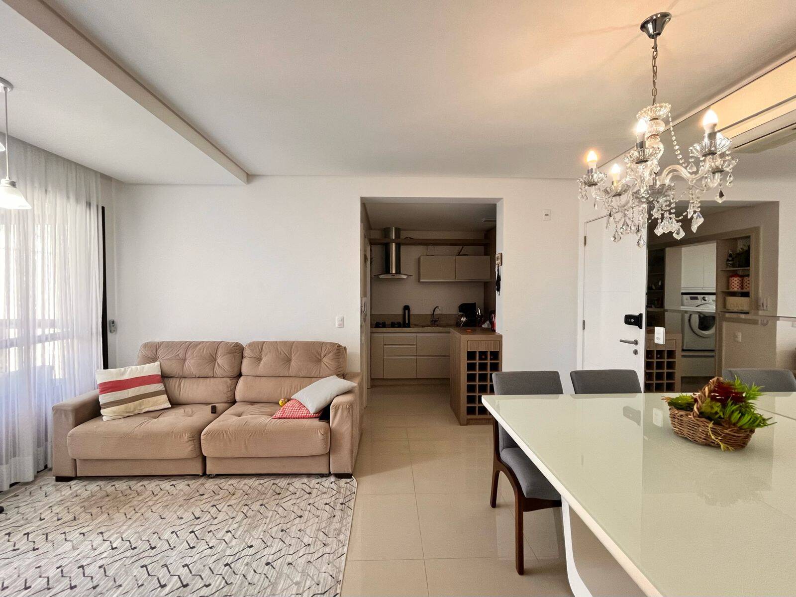 Apartamento à venda com 2 quartos, 75m² - Foto 5