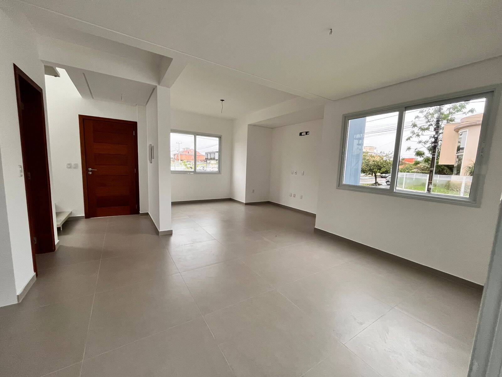 Casa à venda com 3 quartos, 140m² - Foto 2