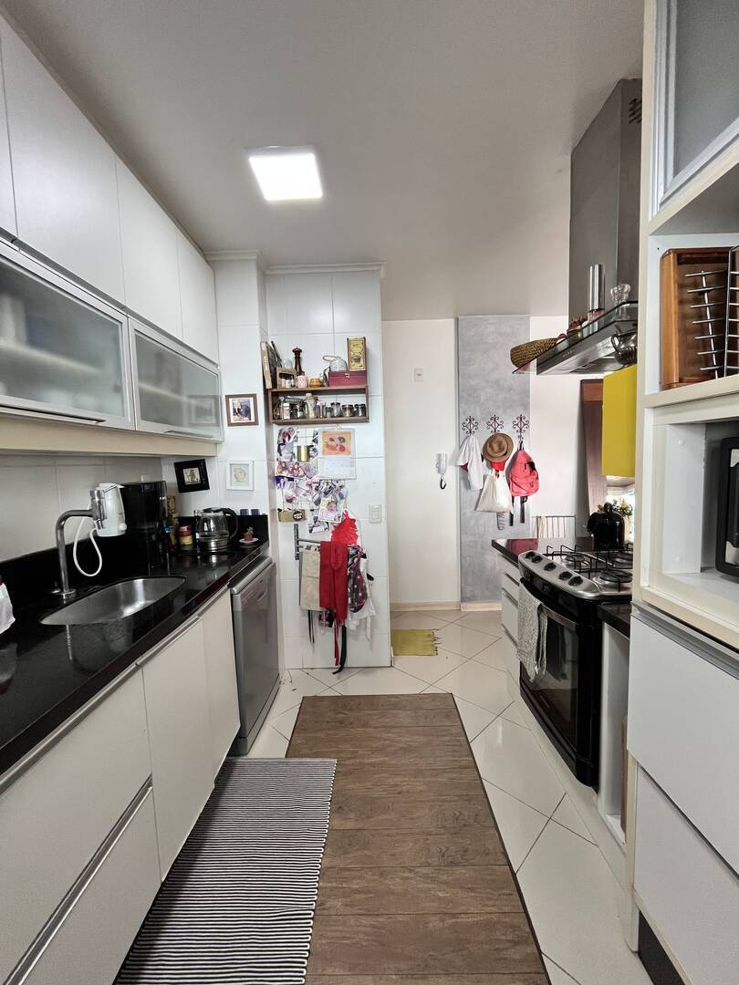 Apartamento à venda com 3 quartos, 110m² - Foto 17