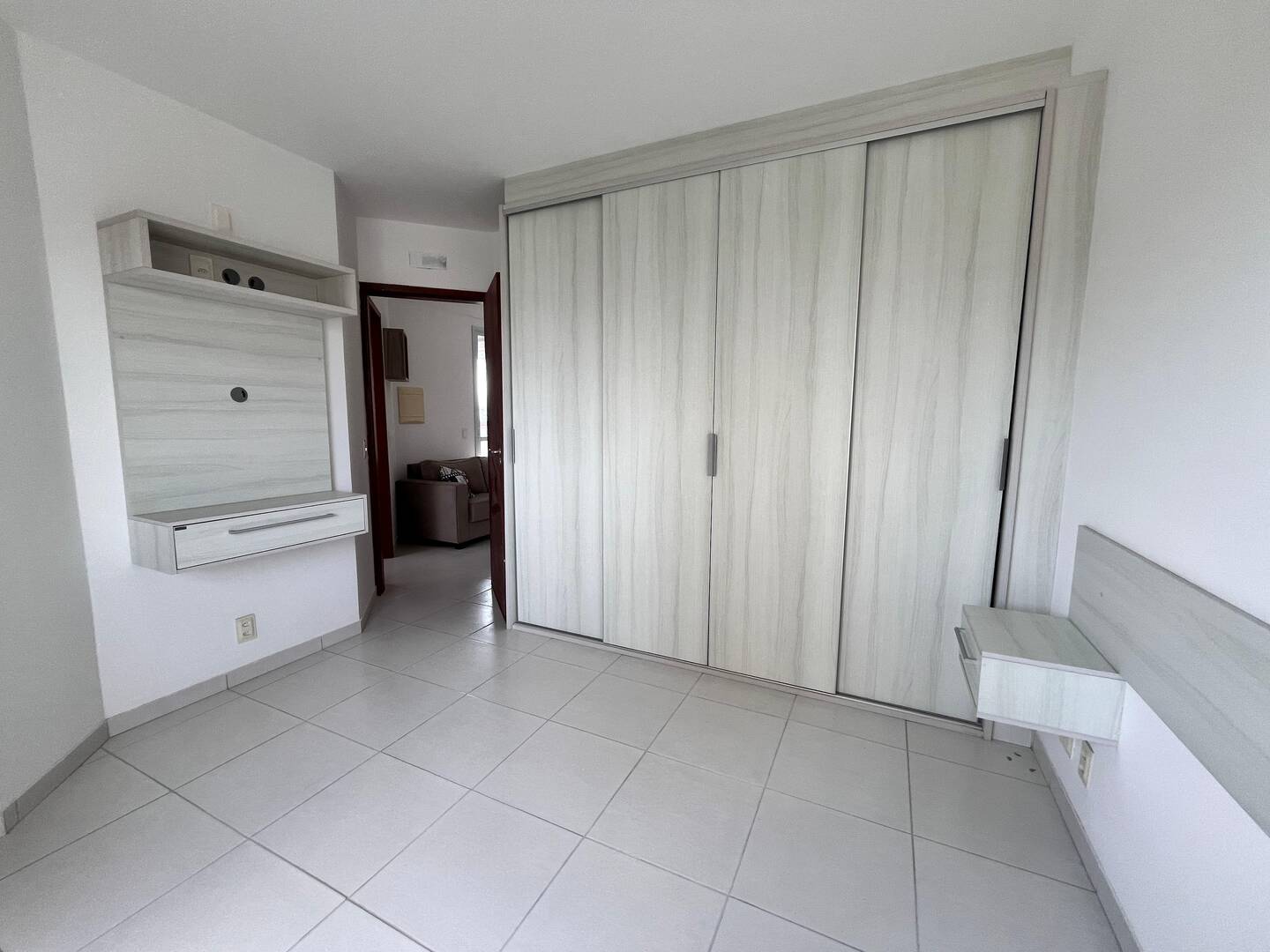 Apartamento à venda com 2 quartos, 65m² - Foto 12