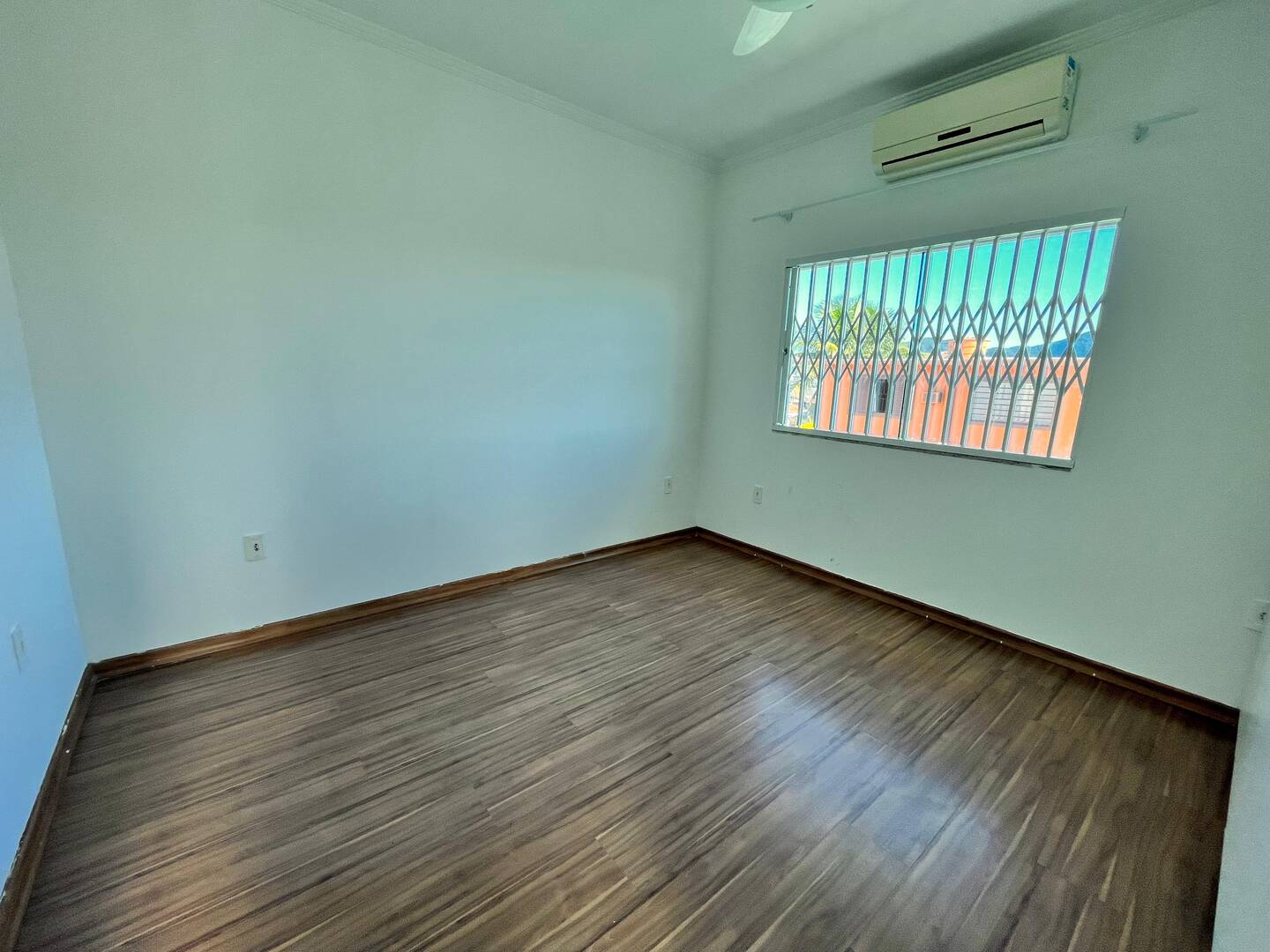 Casa à venda com 3 quartos, 144m² - Foto 32