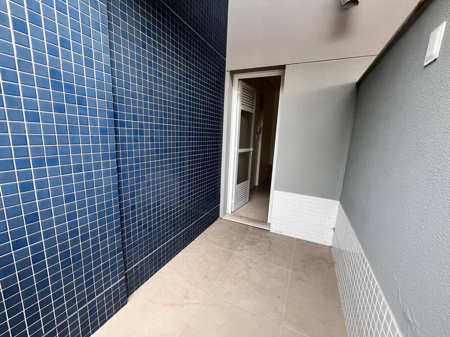 Apartamento à venda com 3 quartos, 85m² - Foto 3