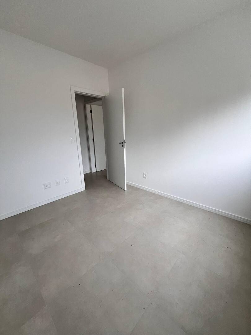 Apartamento à venda com 3 quartos, 85m² - Foto 8