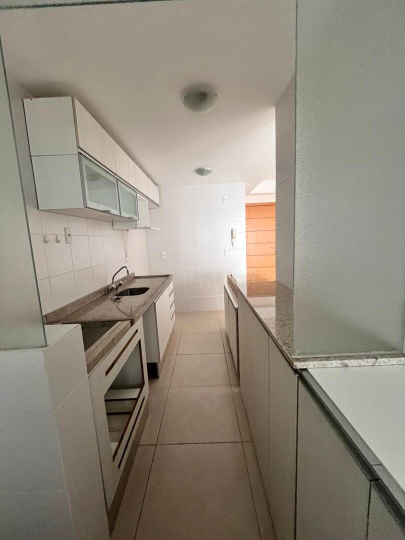 Apartamento para alugar com 2 quartos, 84m² - Foto 8