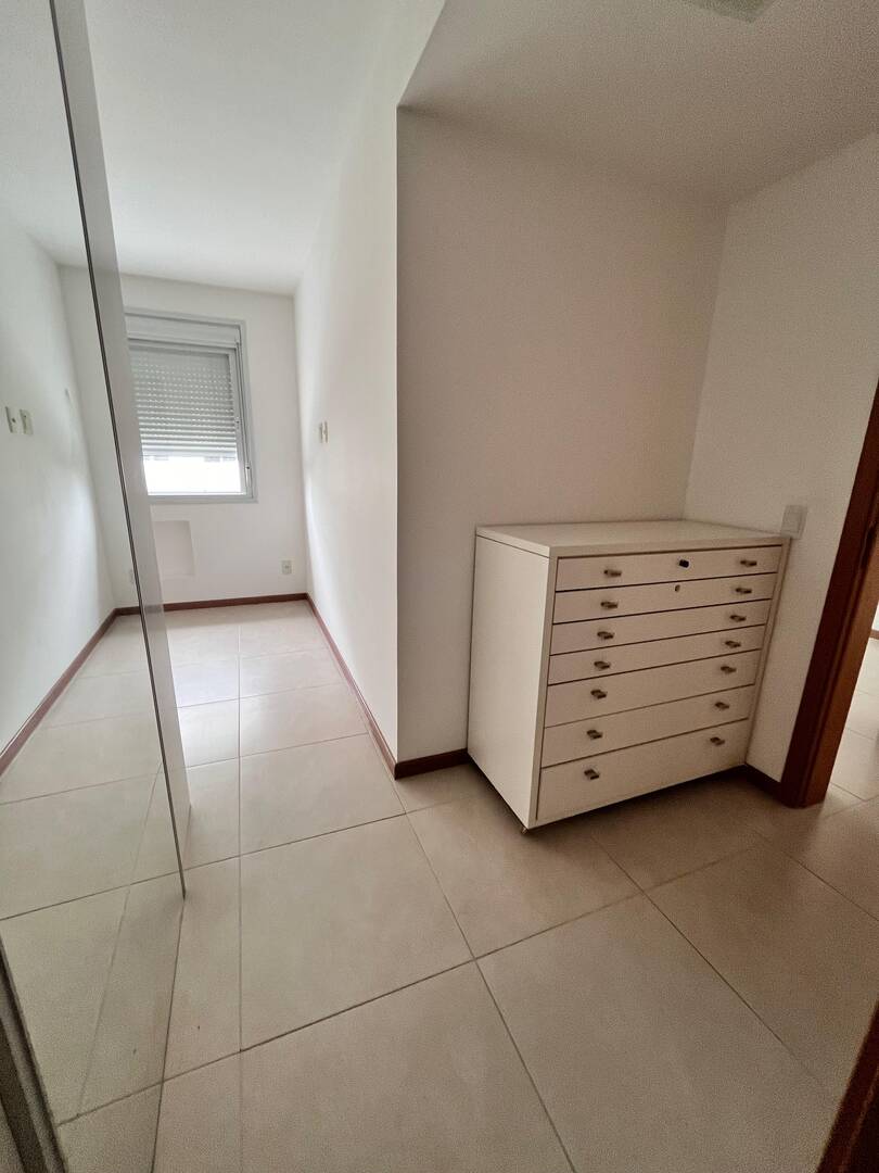 Apartamento para alugar com 2 quartos, 84m² - Foto 13