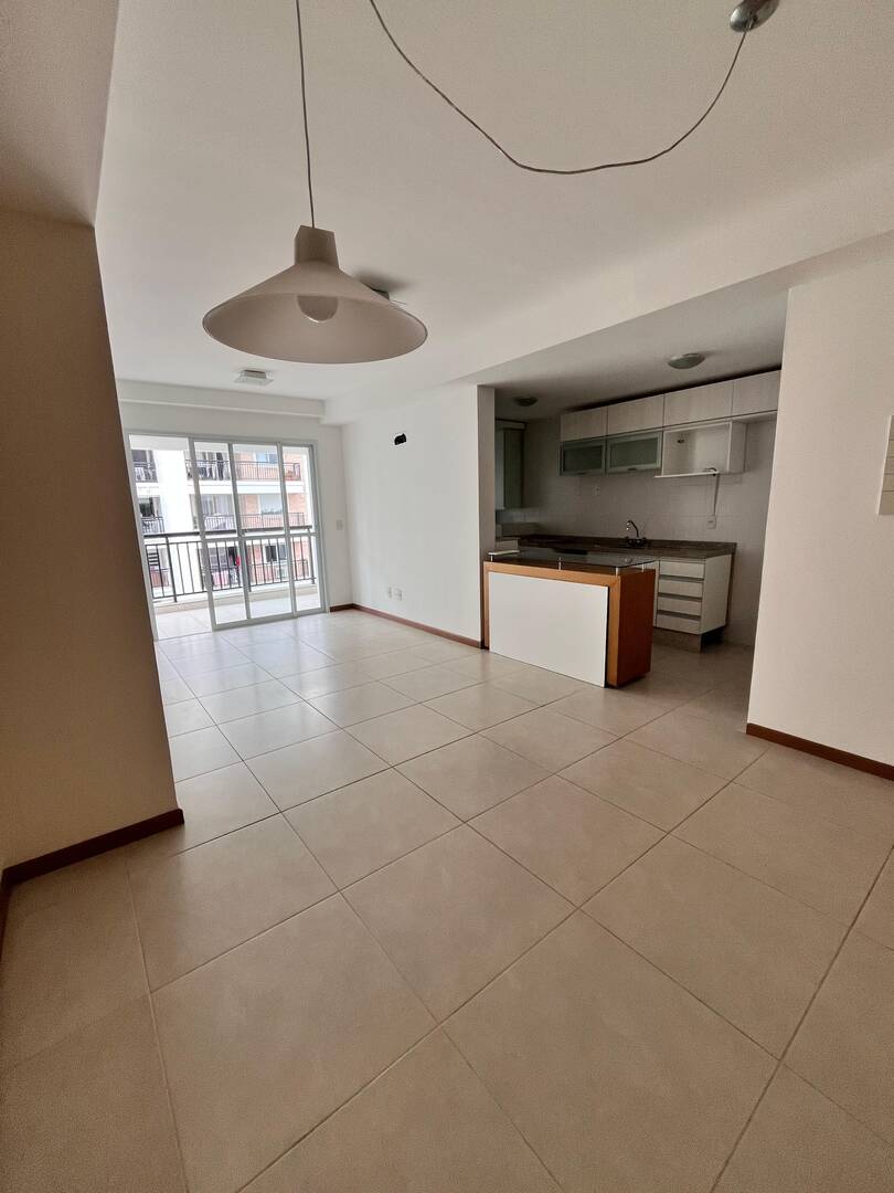 Apartamento para alugar com 2 quartos, 84m² - Foto 6