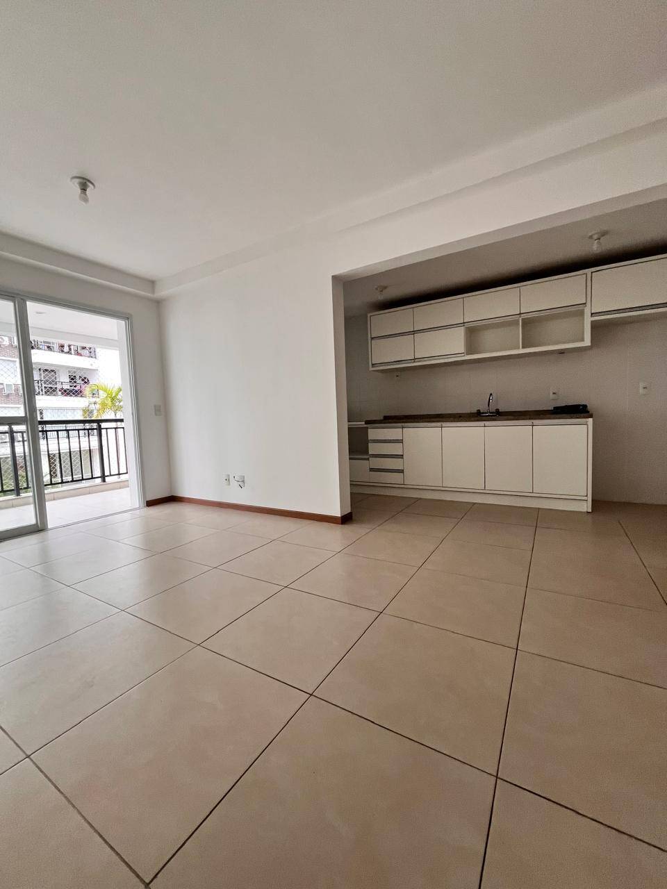 Apartamento à venda com 2 quartos, 80m² - Foto 66