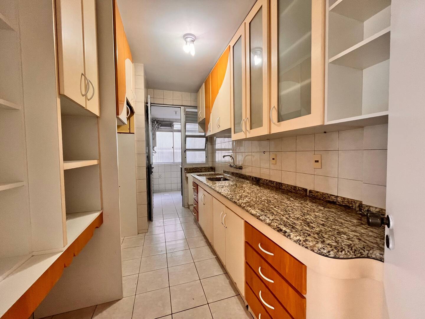 Apartamento à venda com 3 quartos, 90m² - Foto 8