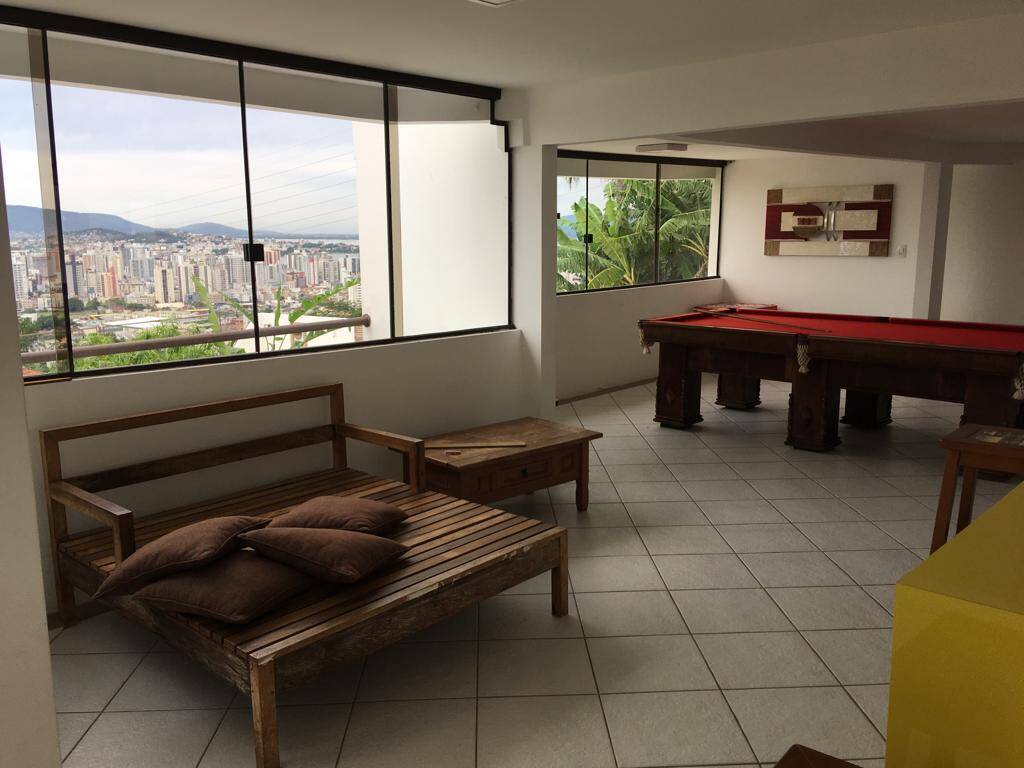 Casa à venda com 4 quartos, 245m² - Foto 18