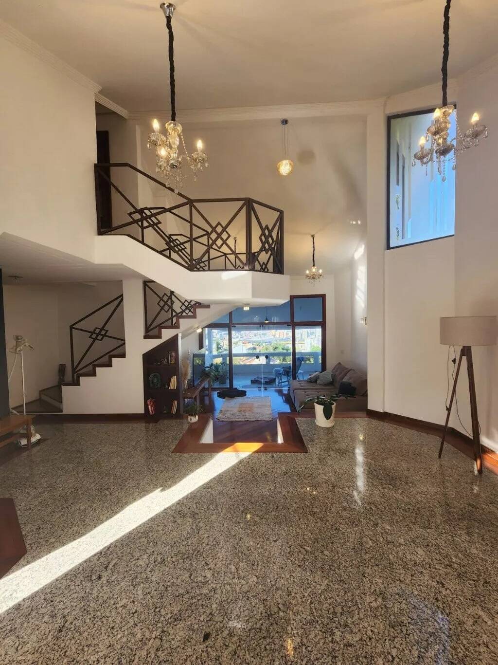 Casa à venda com 4 quartos, 245m² - Foto 9