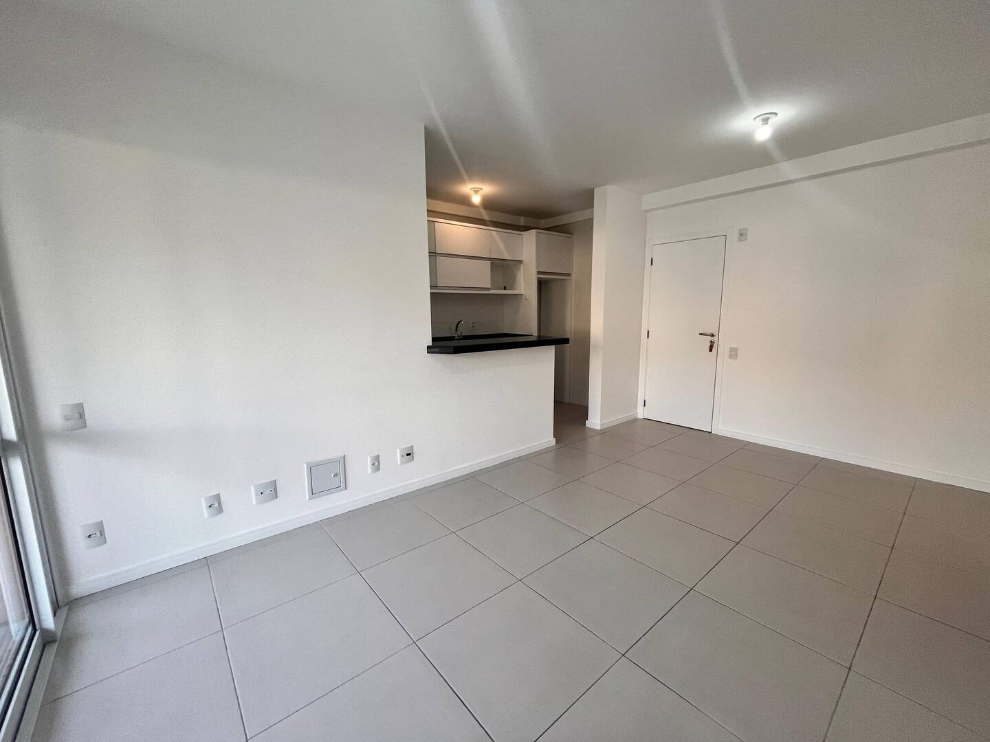 Apartamento à venda com 2 quartos, 69m² - Foto 8