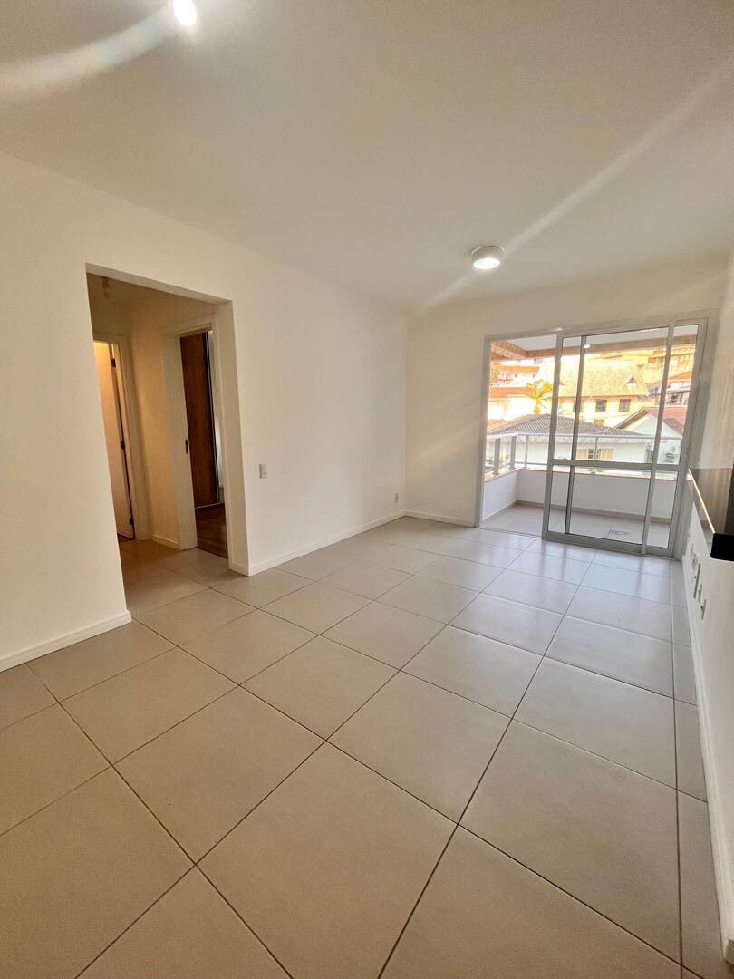 Apartamento à venda com 2 quartos, 69m² - Foto 5