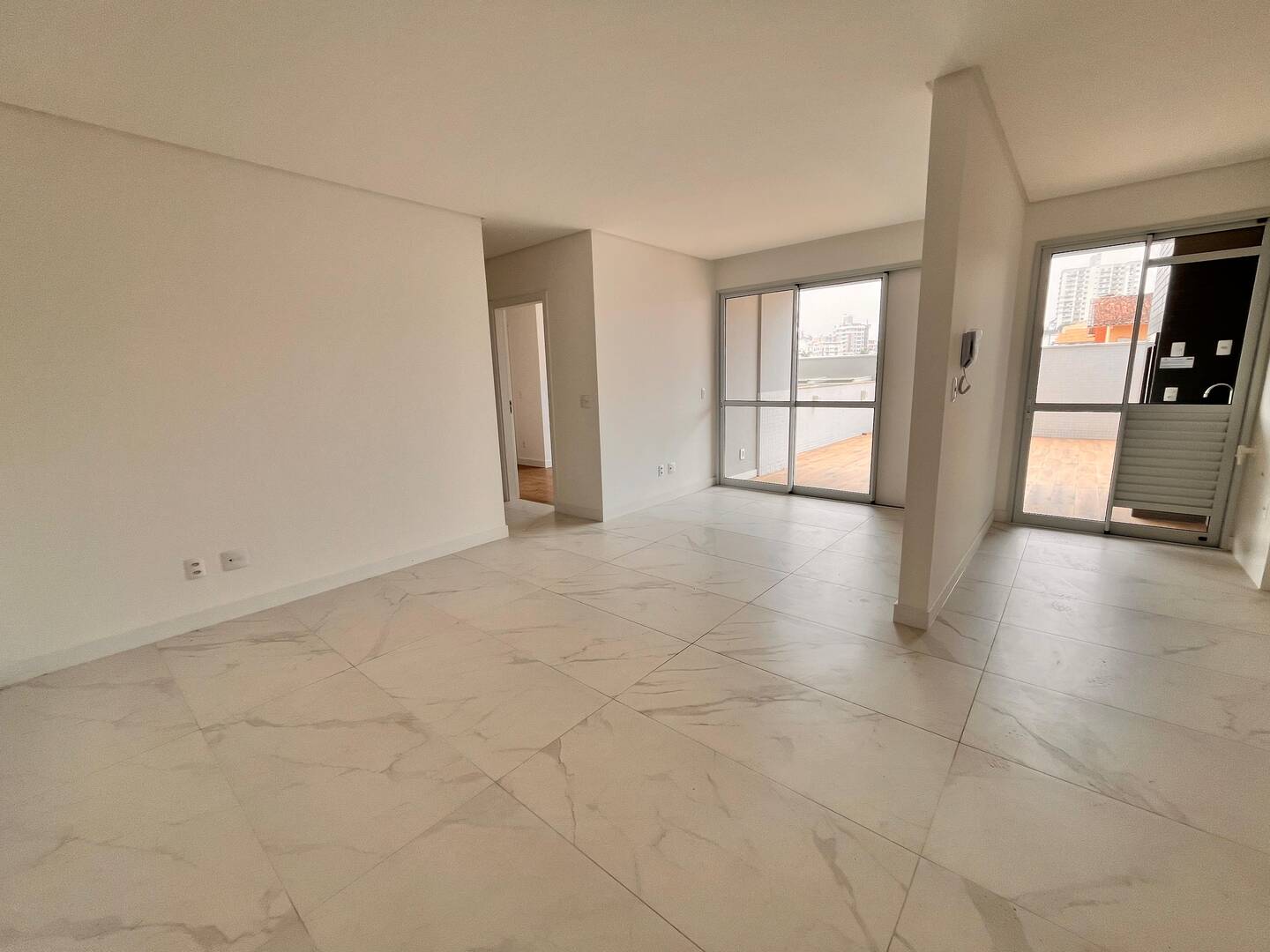 Apartamento à venda com 3 quartos, 126m² - Foto 4