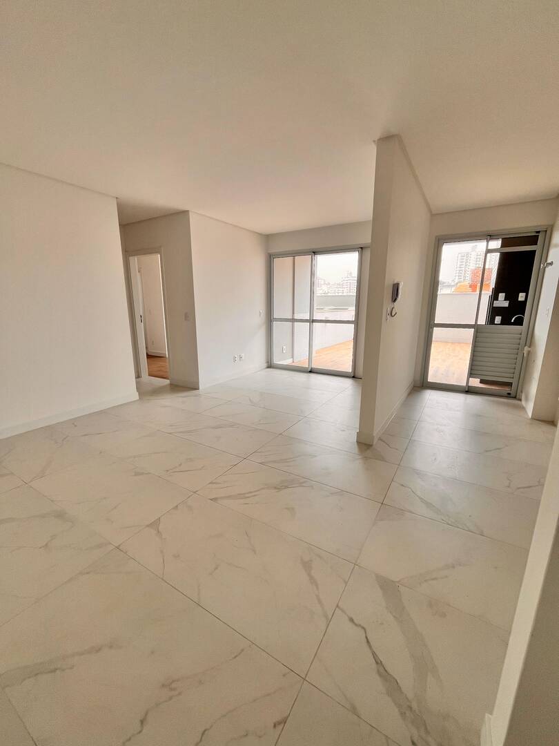 Apartamento à venda com 3 quartos, 126m² - Foto 3