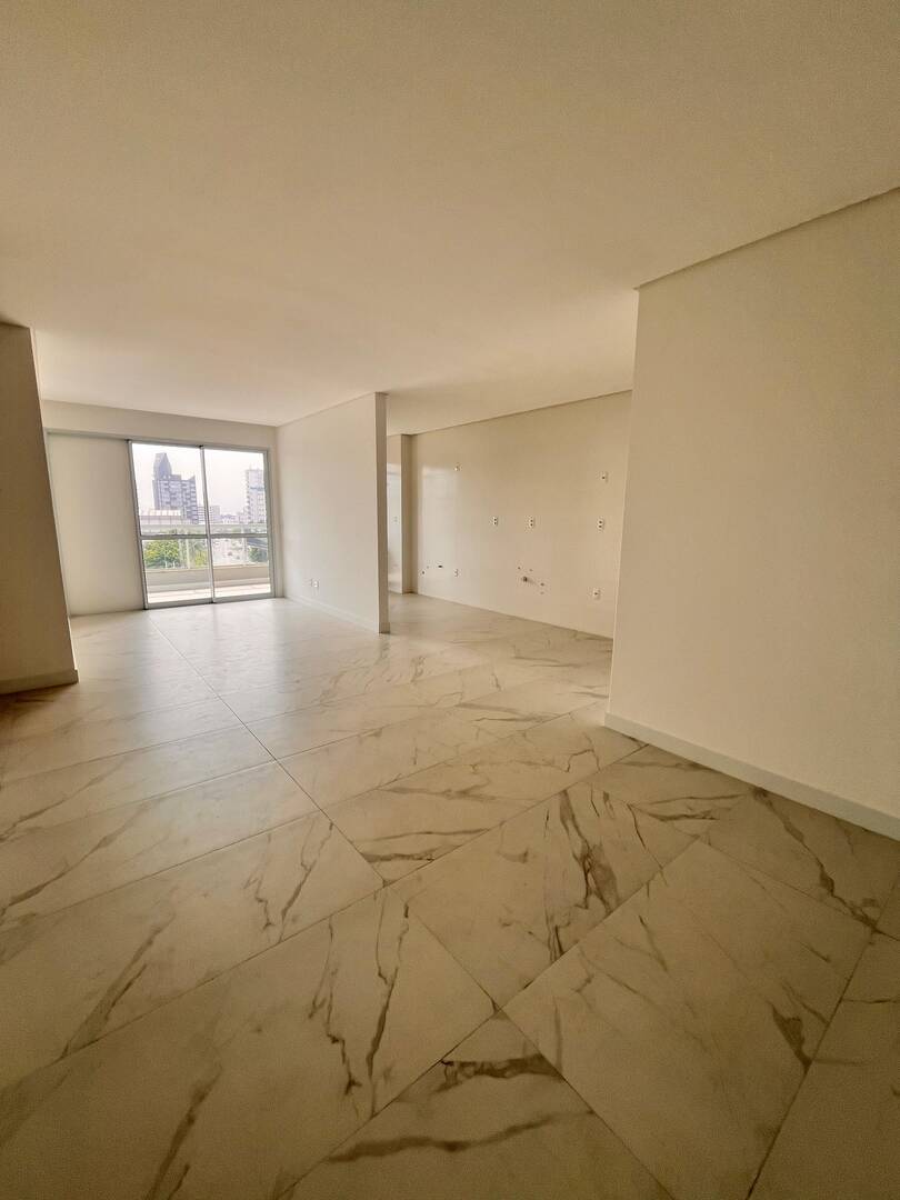 Apartamento à venda com 3 quartos, 111m² - Foto 12