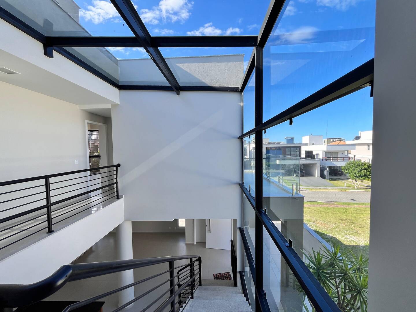 Casa à venda com 5 quartos, 400m² - Foto 1