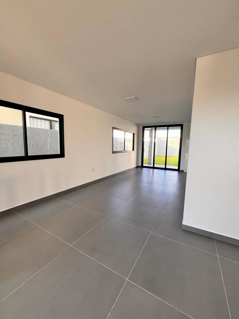 Casa à venda com 3 quartos, 150m² - Foto 3